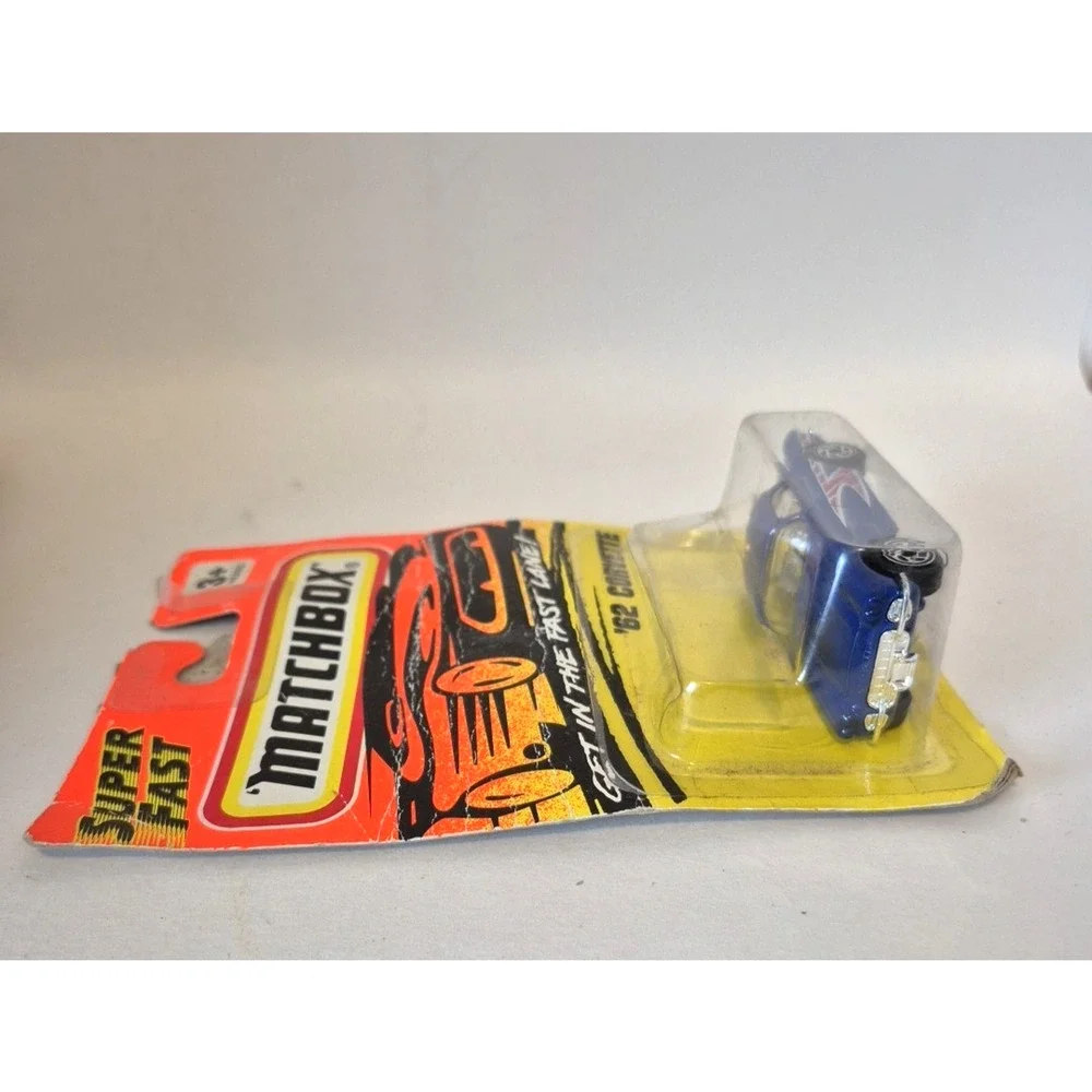 Matchbox #32 Corvette Blue 1994 T37 '62 Damage to Packaging